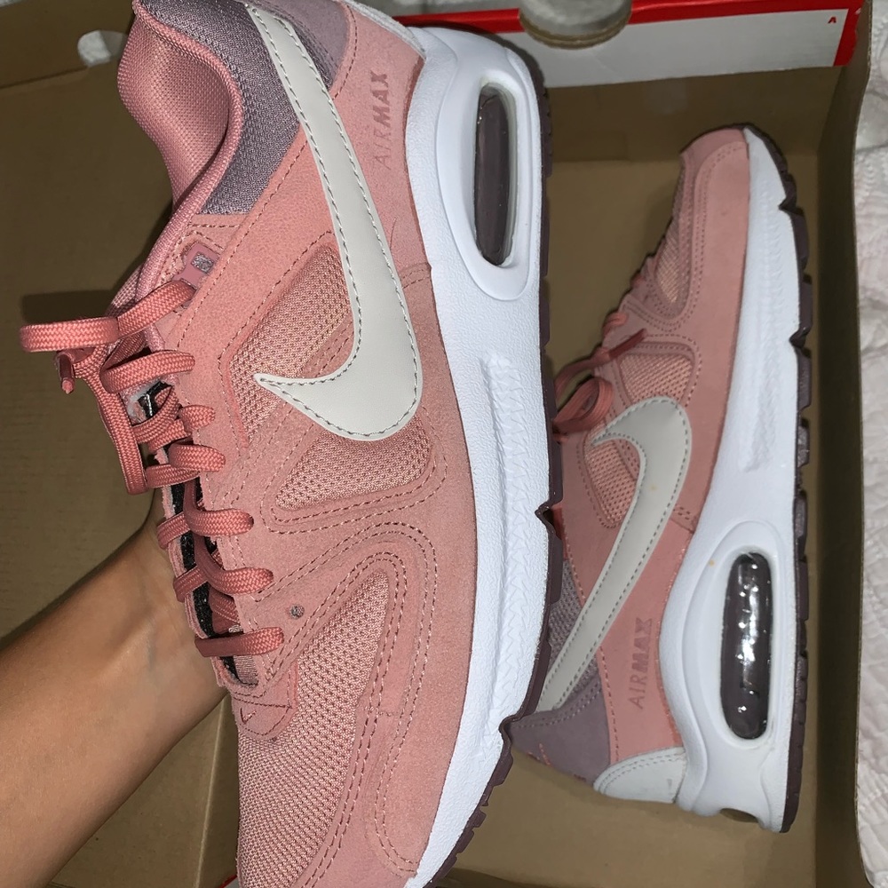 Nike air Max command